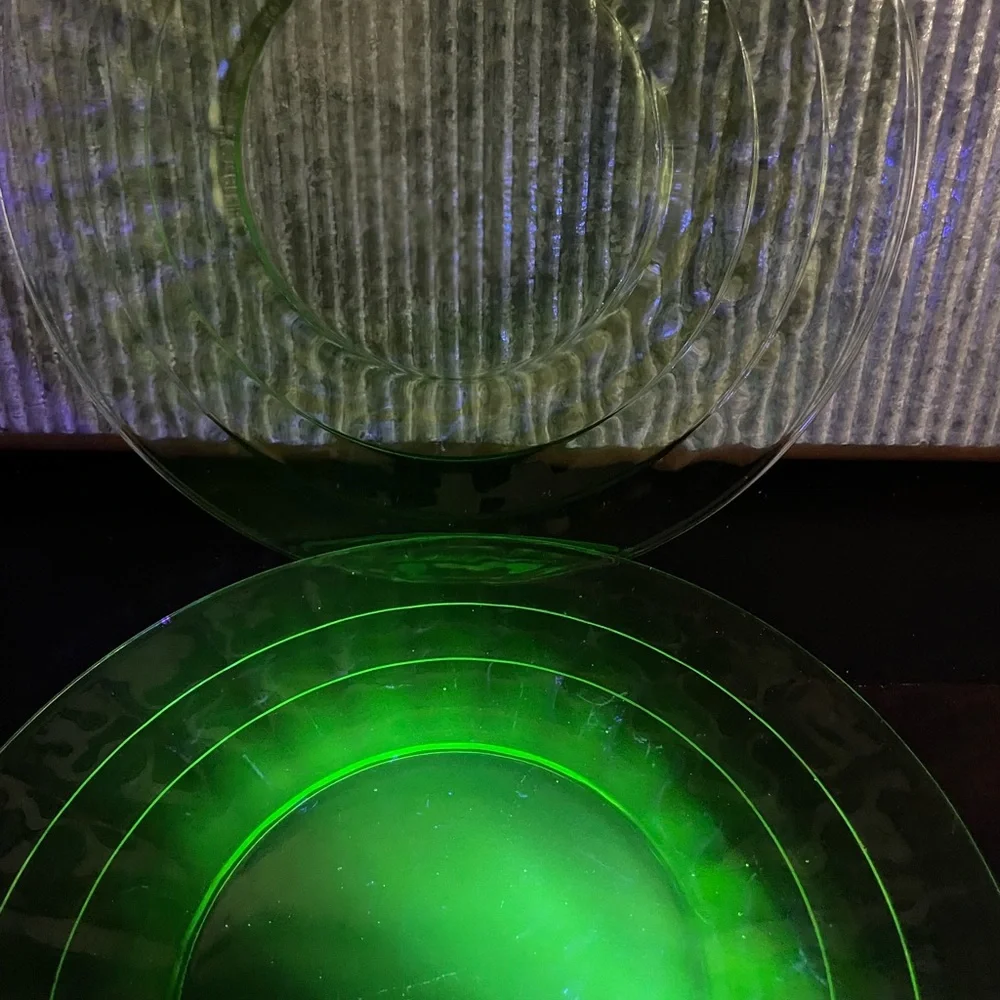 2 Vintage Anchor Hocking Dining Vaseline Optic Green Uranium 8